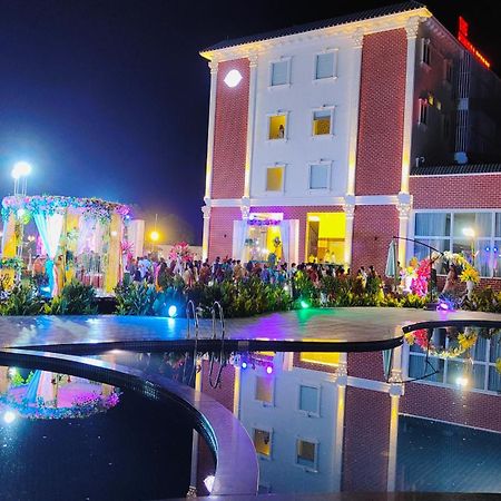 The Kamoda Resort Ambikāpur Kültér fotó